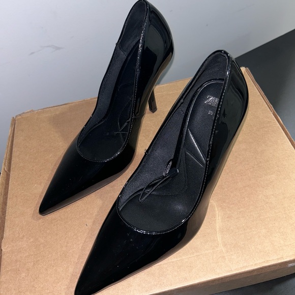 Zara faux patent leather effect black heels - Picture 3 of 6